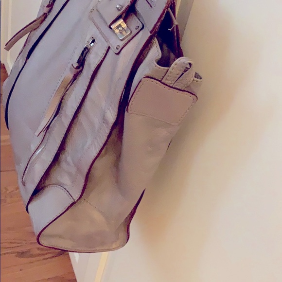 Chloe Tote - Picture 2 of 6